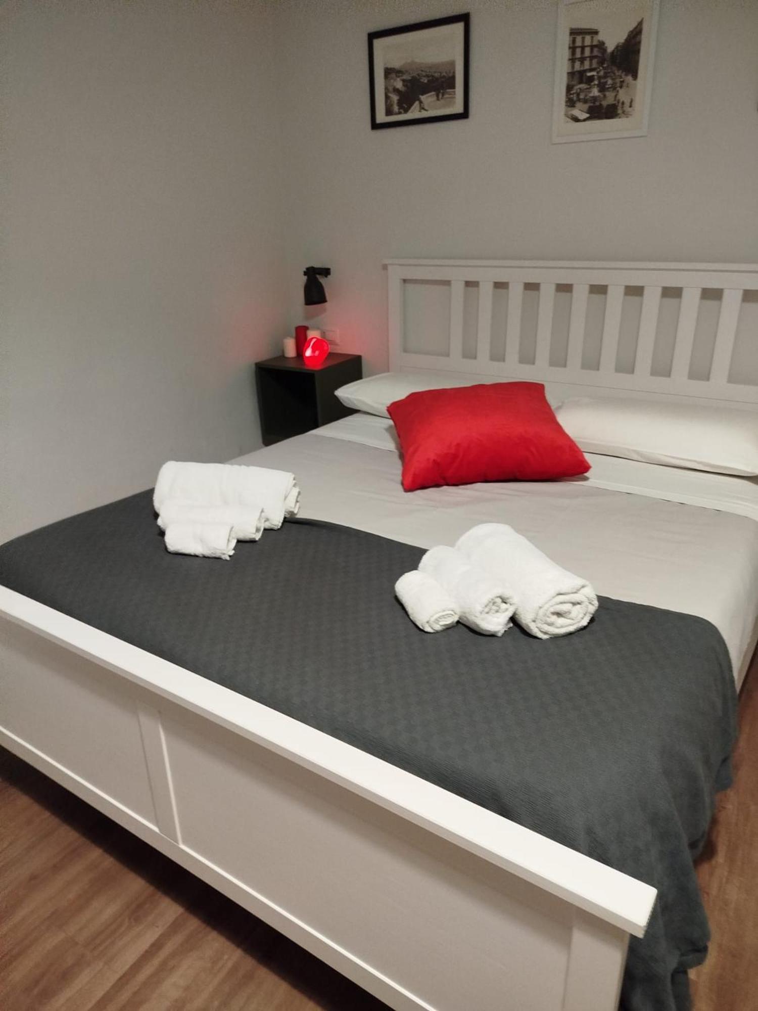 Tammurriata Nera Bedroom Neapel Exterior foto